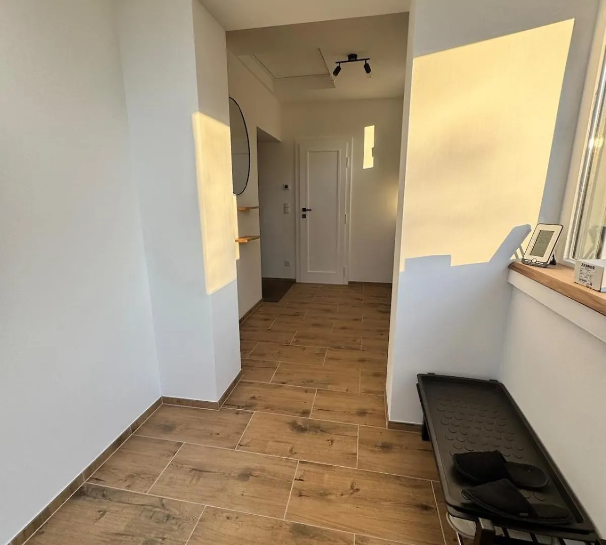 Villa In Vienna In Perfect Situaton Near Vic And Donau Park With Pool And Private Garden Sleeps 4 With 2 Bedrooms, Kitchen And Livingroom And Bath And Private Parking